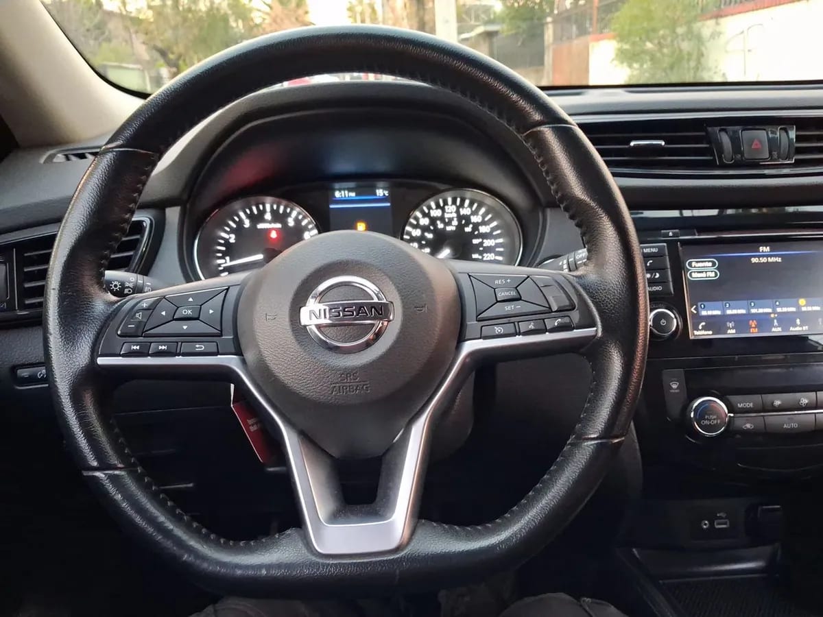 Nissan X-Trail 2.5 Advance 4x2 3row Cvt At 5p año 2023