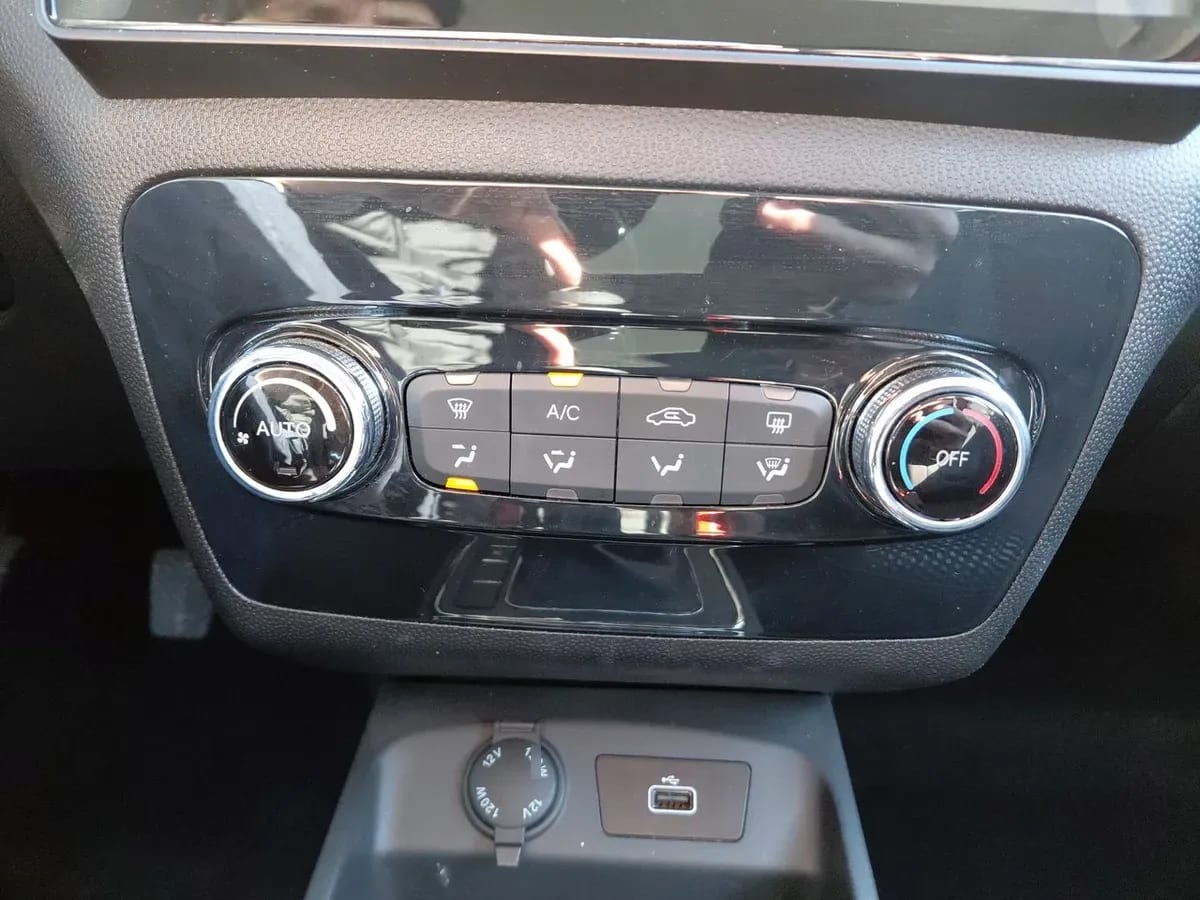 JAC Js2 1.5 Luxury 4x2 Mt 5p año 2025