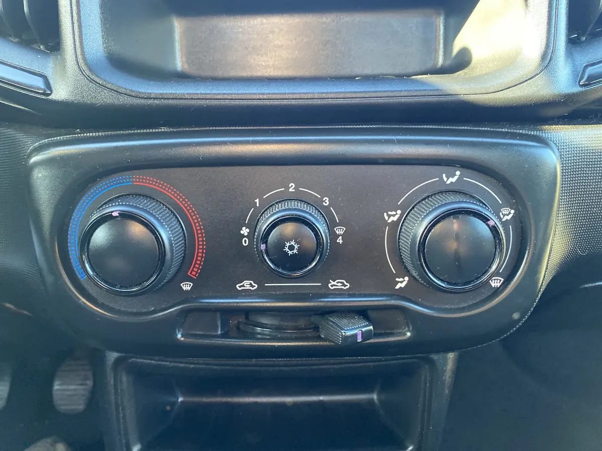 Ram 700 1.4 Slt Cab. Sim. Mt 2p año 2023