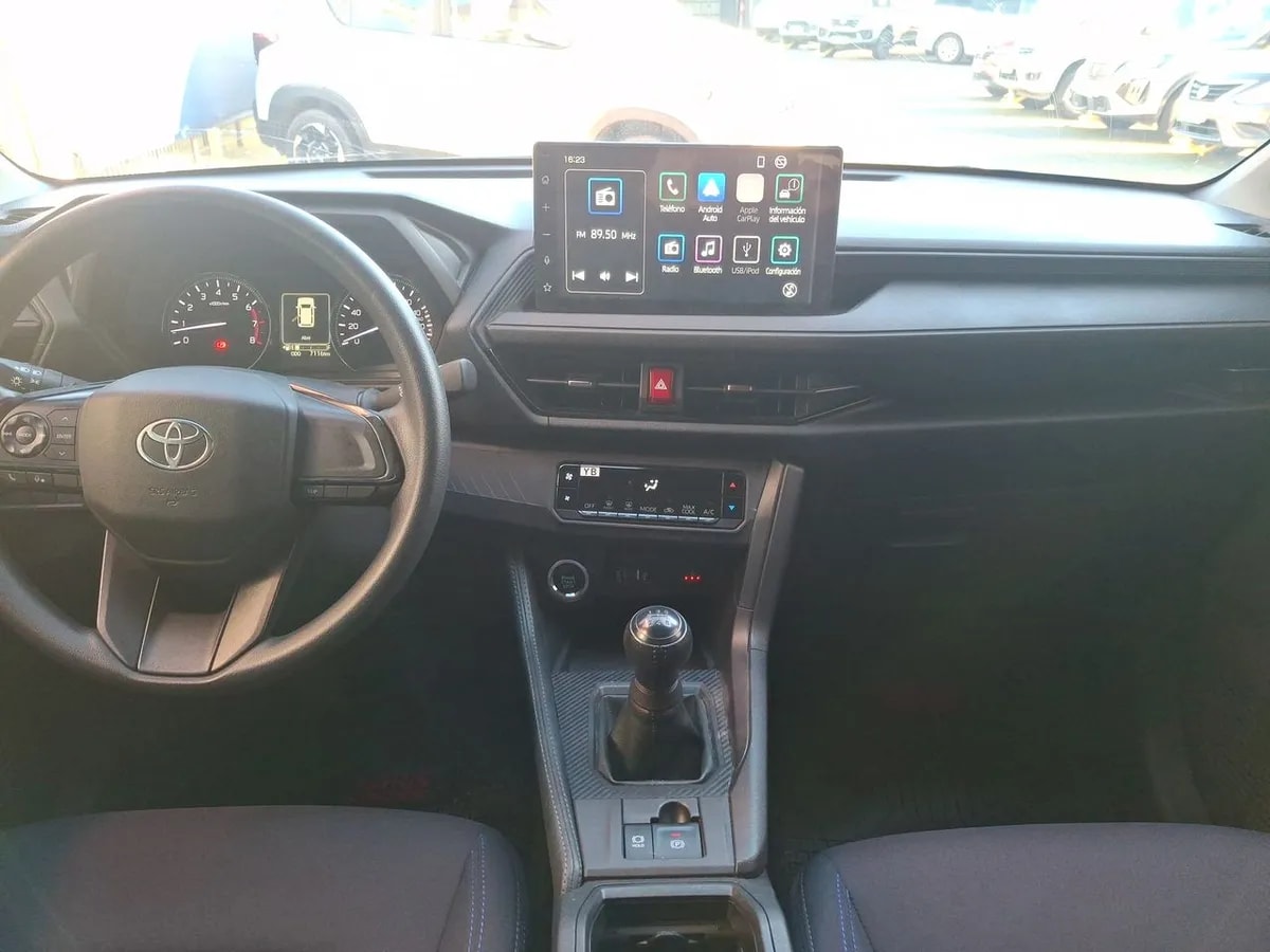 Toyota Yaris Cross 1.5 Xi 4x2 5mt 5p año 2026