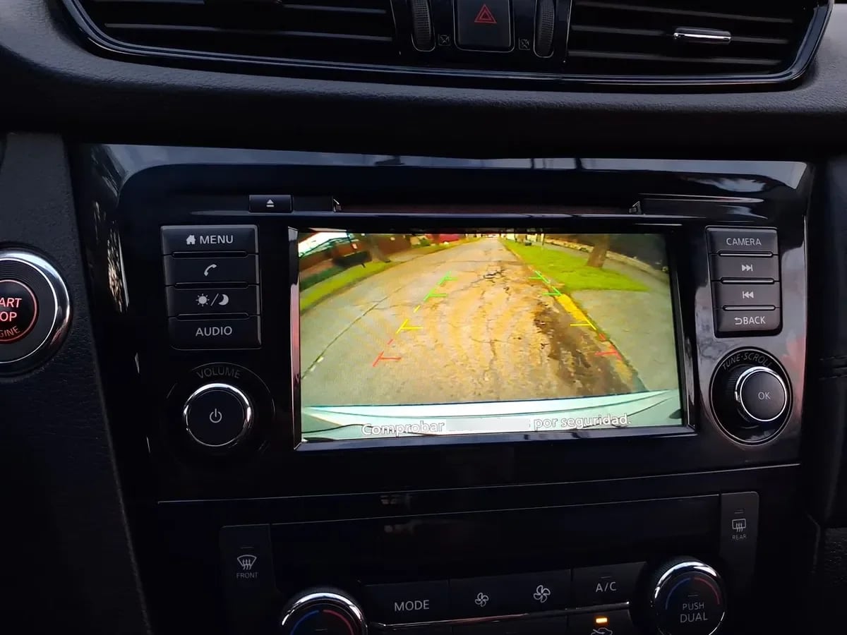 Nissan X-Trail 2.5 Advance 4x2 3row Cvt At 5p año 2023