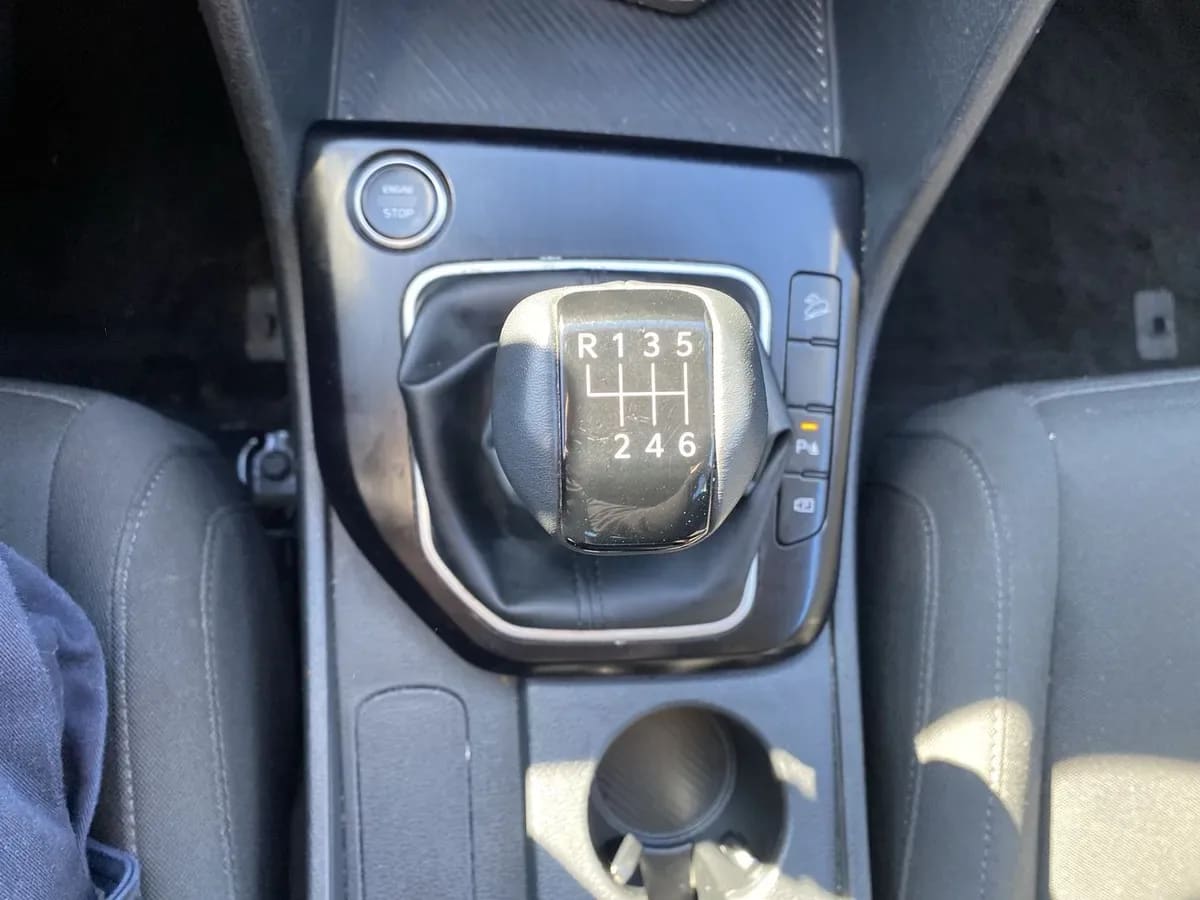 Kia Sportage 2.0 Ex Benc 2wd 6mt 5p año 2026