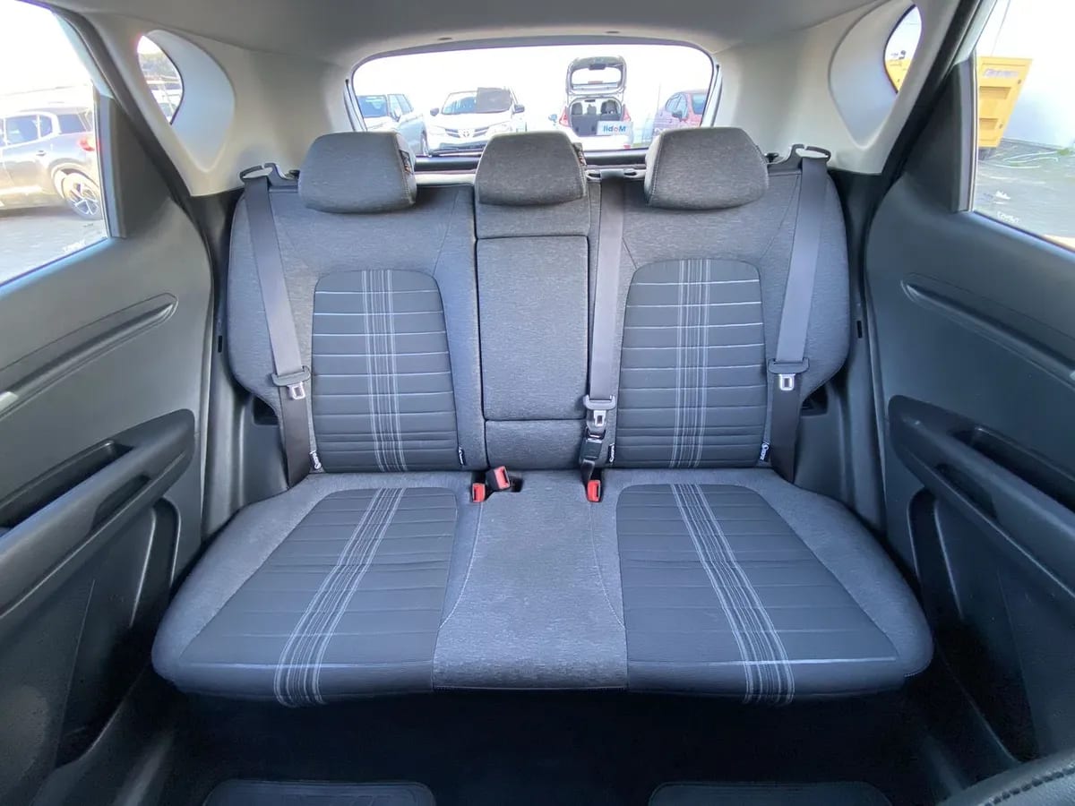 Kia Sonet 1.5 Ex 4x2 Ivt Ri At 5p año 2025