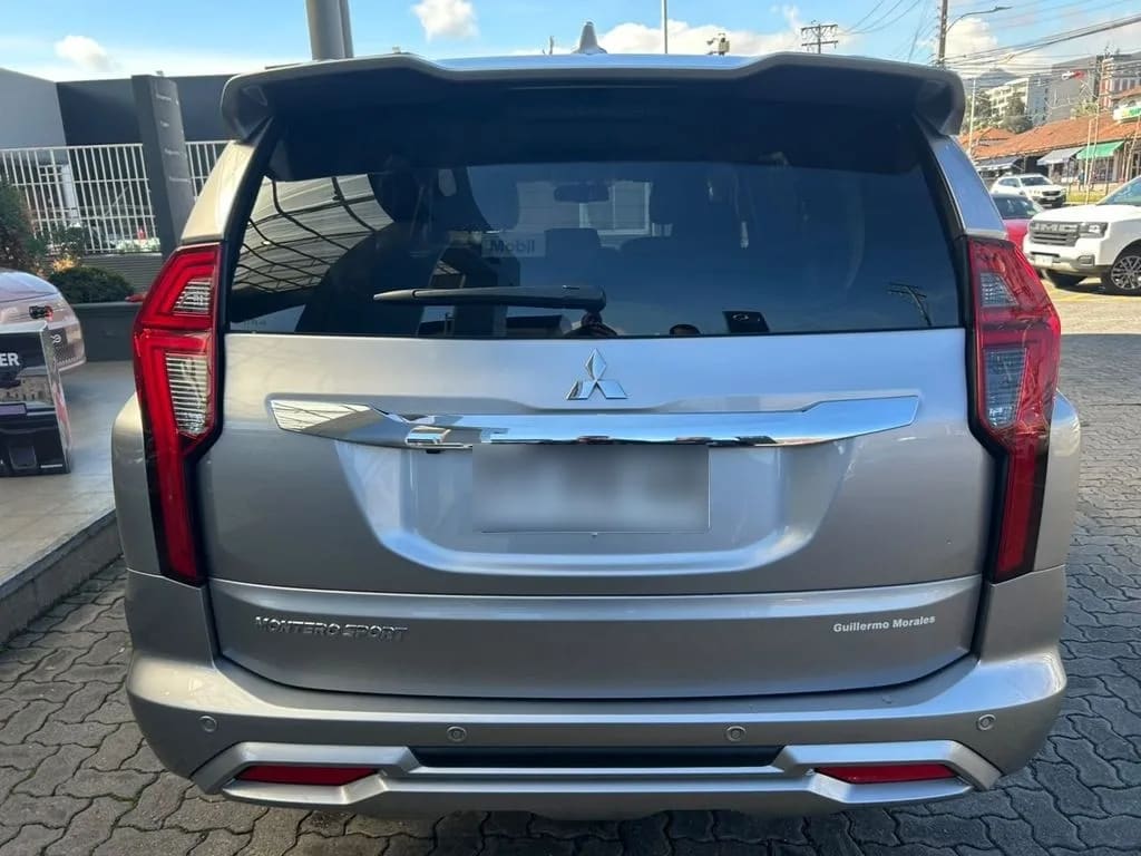 Mitsubishi Montero Sport 4x2 3.0 Aut año 2025