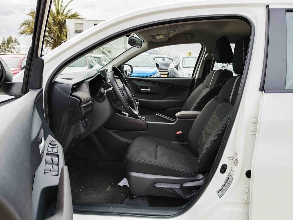 Toyota Yaris 1.5 E 4x2 Sdn Mt 4p año 2026