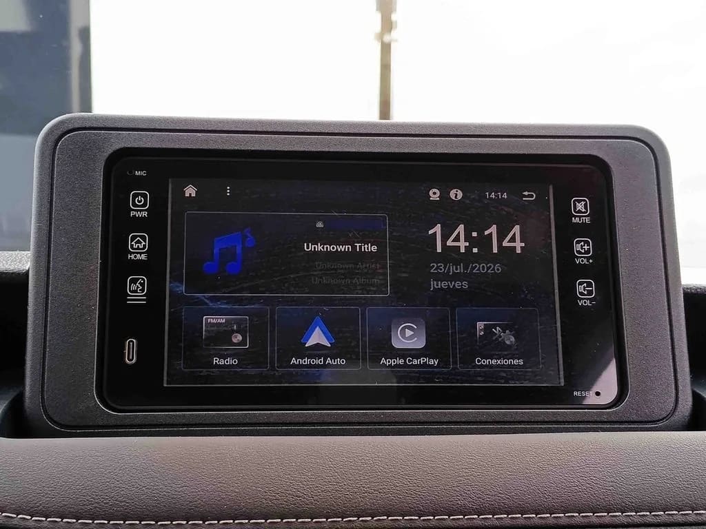 Toyota Yaris 1.5 E 4x2 Sdn Mt 4p año 2026