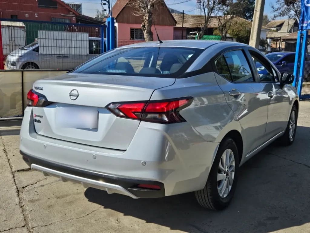 Nissan Versa Versa Sense Mt año 2024