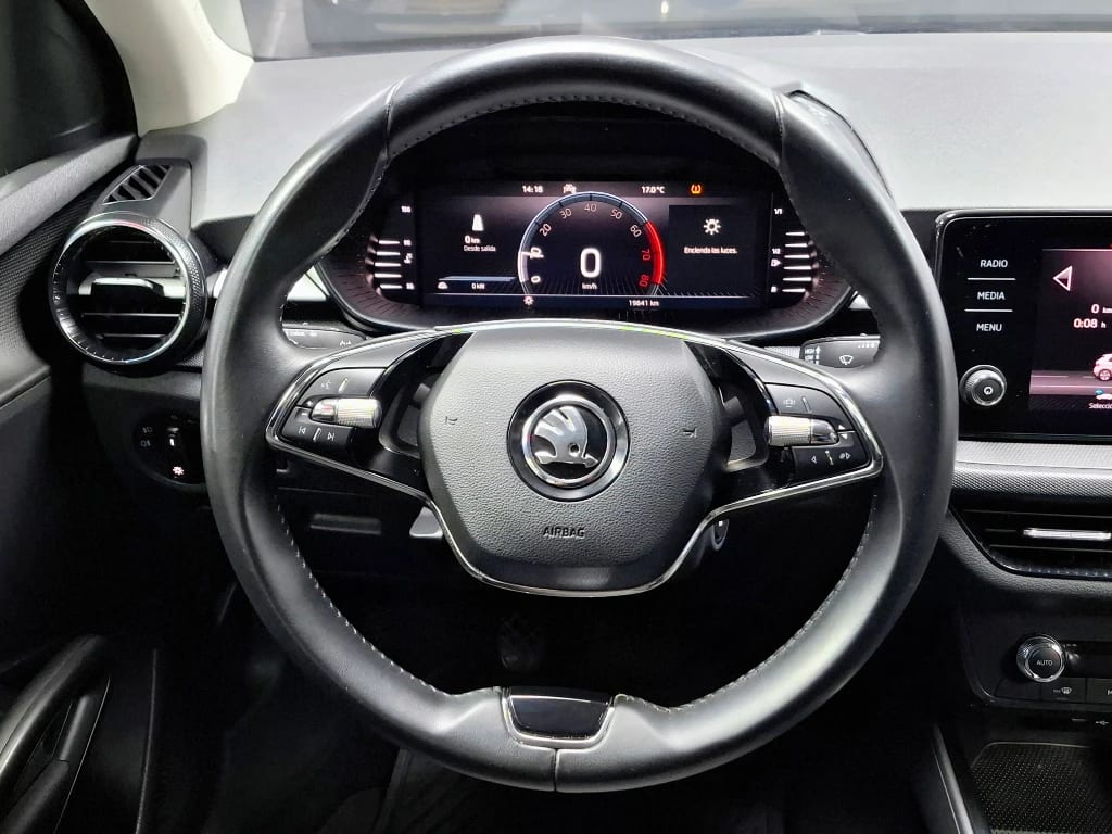 Skoda Fabia 1.0 Tsi Mt - Ambition año 2023