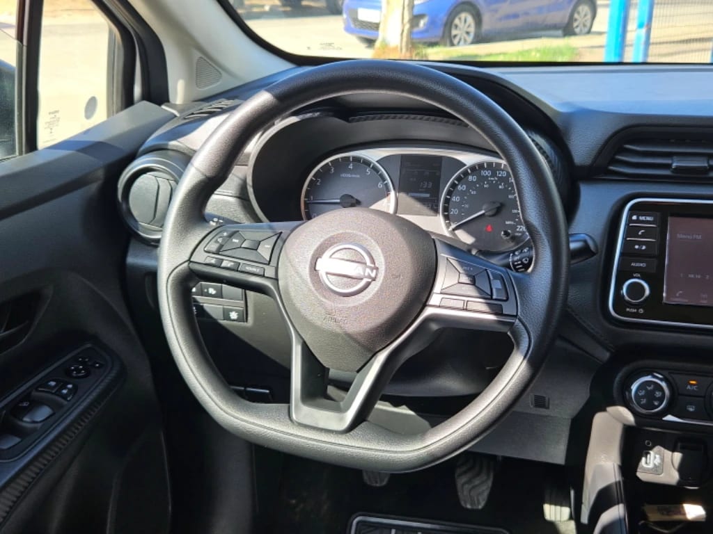 Nissan Versa Versa Sense Mt año 2024