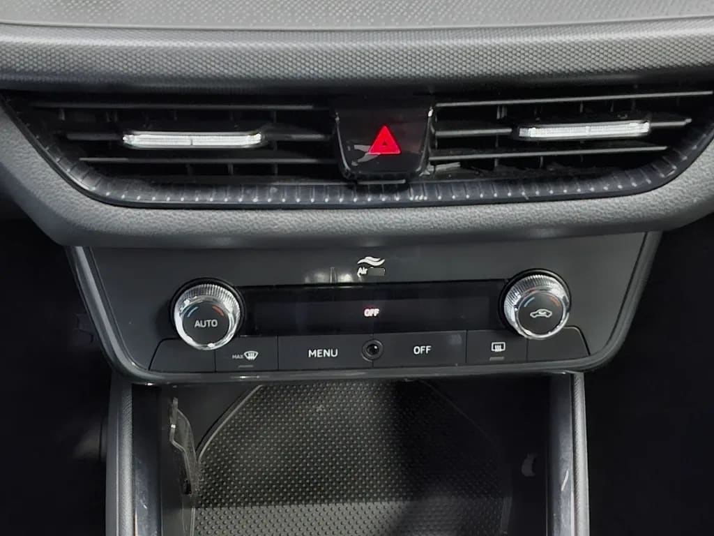 Skoda Fabia 1.0 Tsi Mt - Ambition año 2023