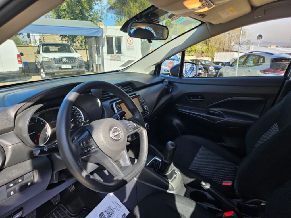 Nissan Versa Versa Sense Mt año 2024