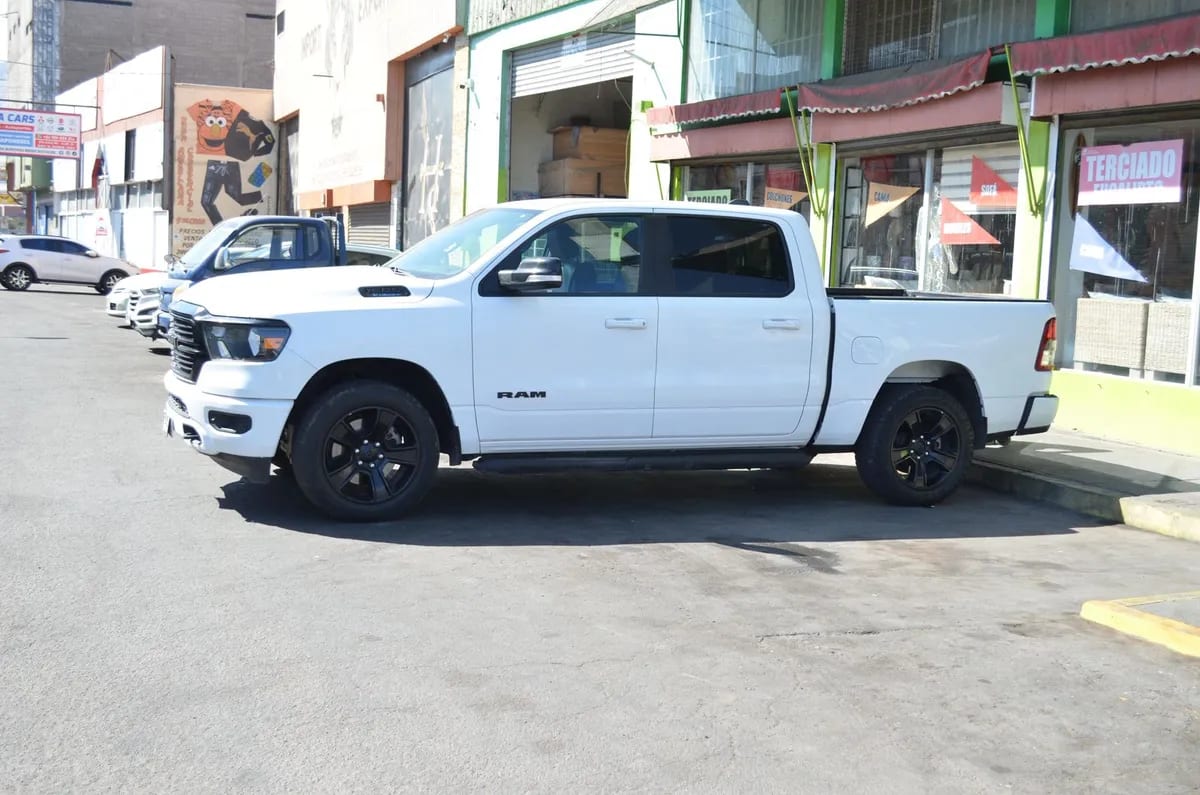 RAM 1500 3.6 Crew Cab Slt At 4x4 año 2021