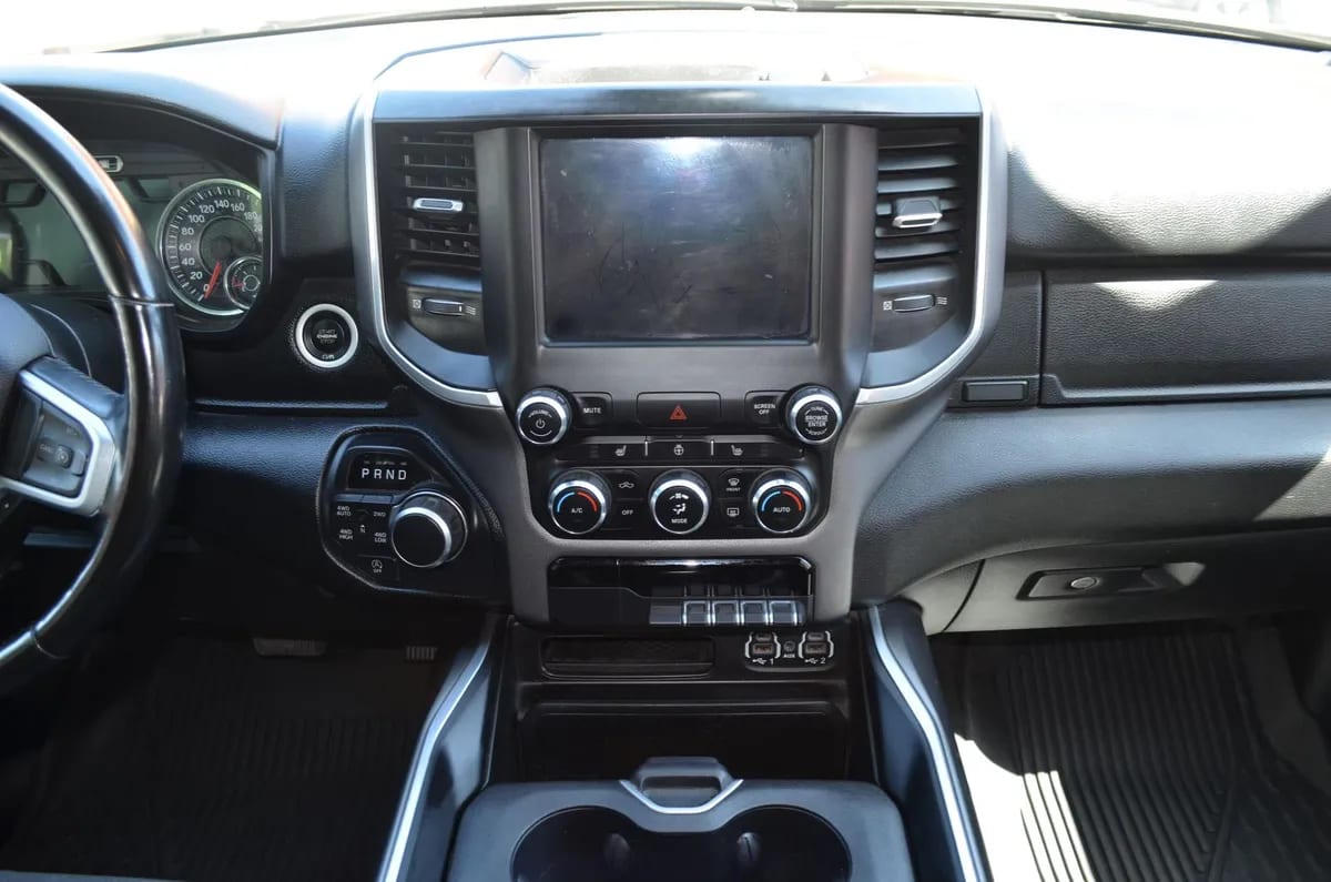 RAM 1500 3.6 Crew Cab Slt At 4x4 año 2021