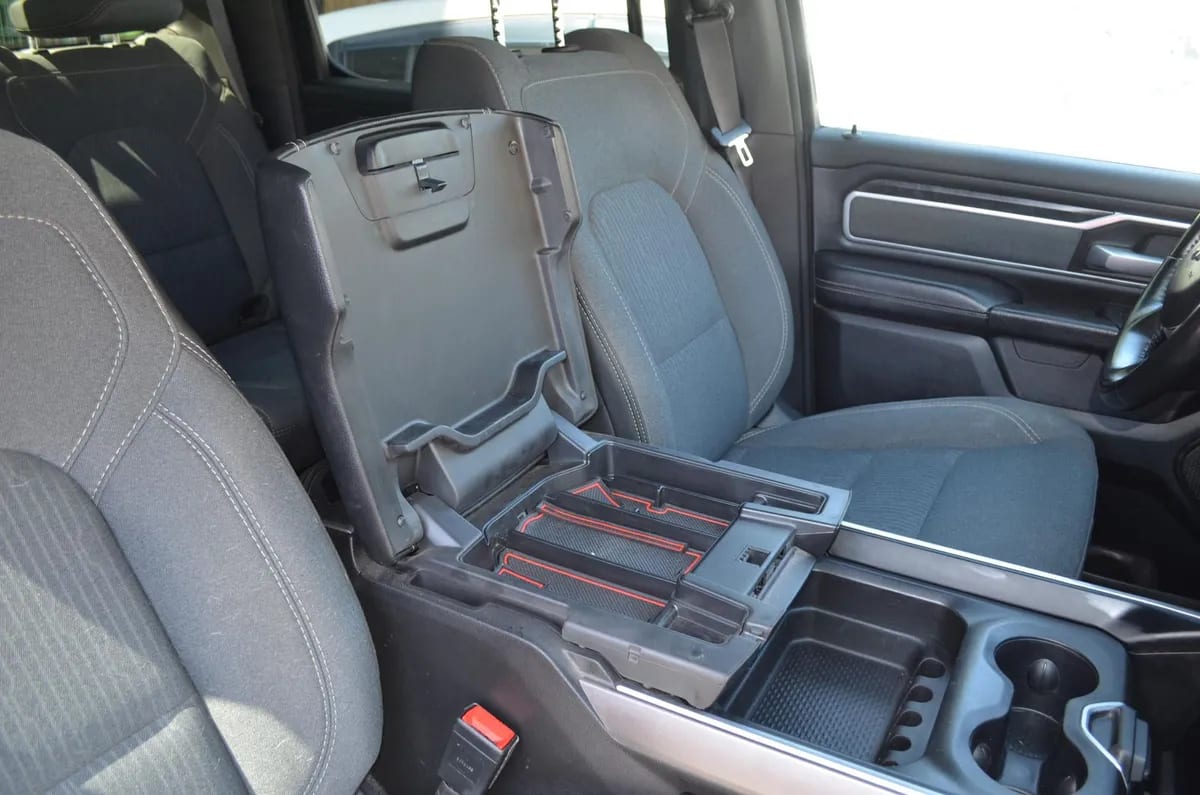 RAM 1500 3.6 Crew Cab Slt At 4x4 año 2021