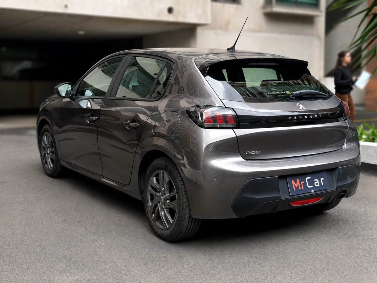 Peugeot 208 Puretech 1.2 año 2021
