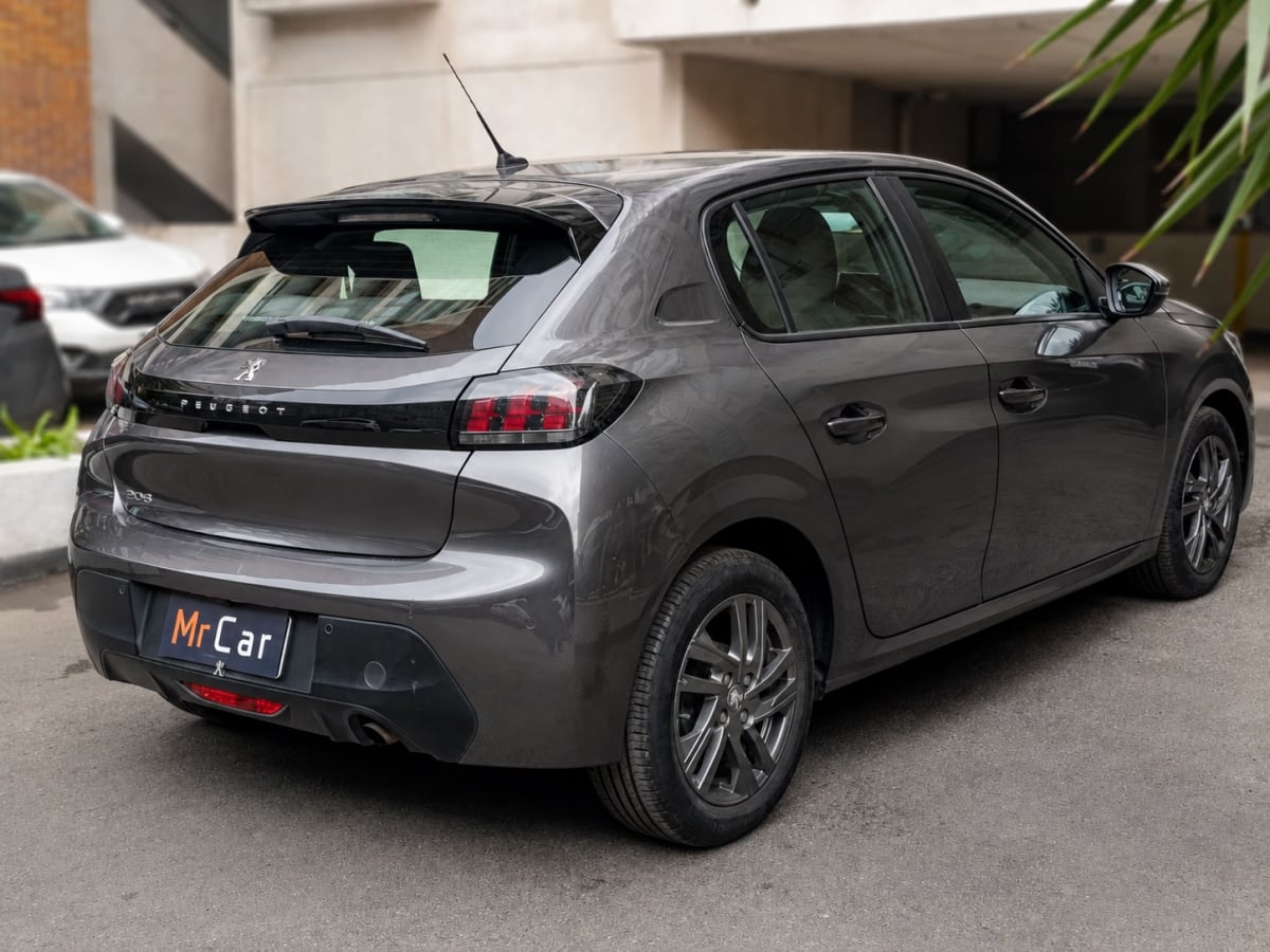 Peugeot 208 Puretech 1.2 año 2021