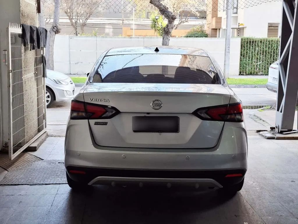 Nissan Versa Exclusive año 2023