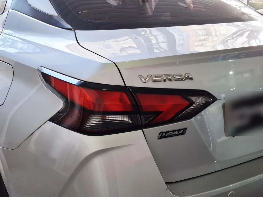 Nissan Versa Exclusive año 2023