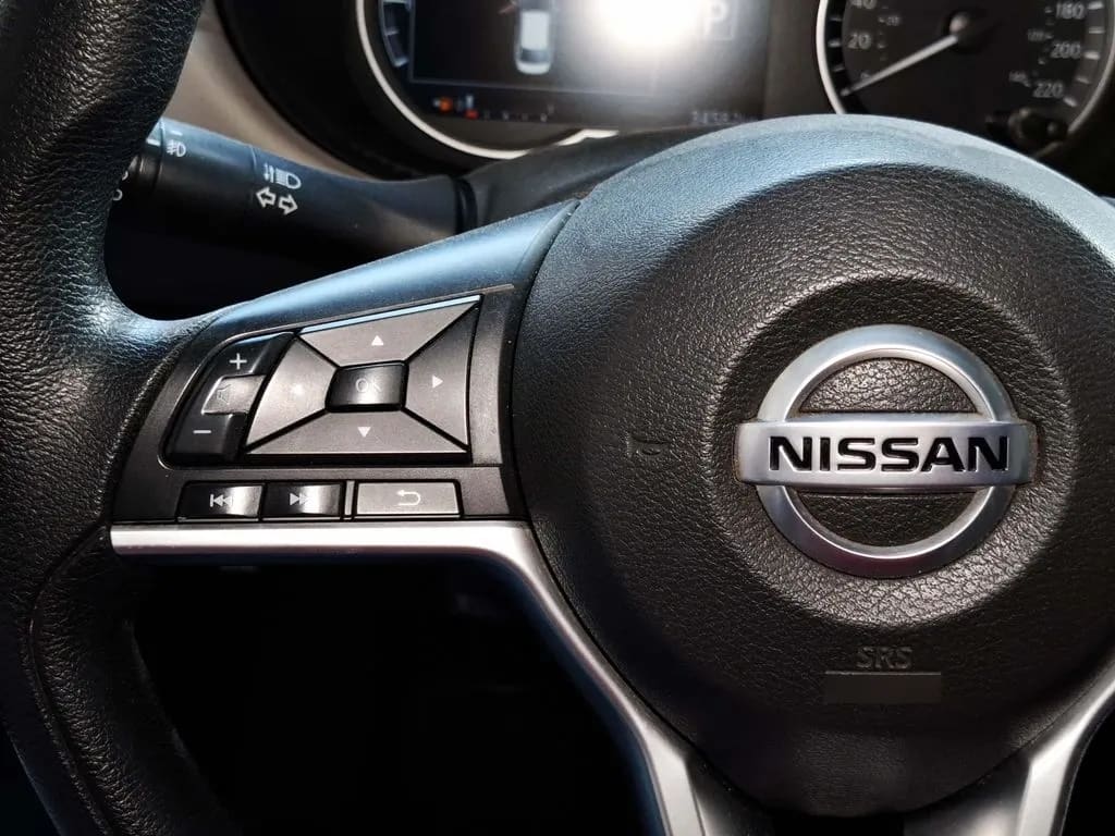 Nissan Versa Exclusive año 2023