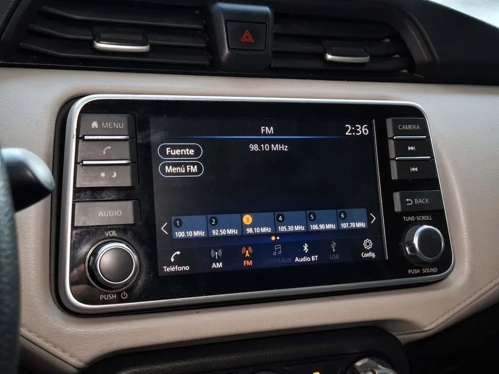 Nissan Versa Exclusive año 2023