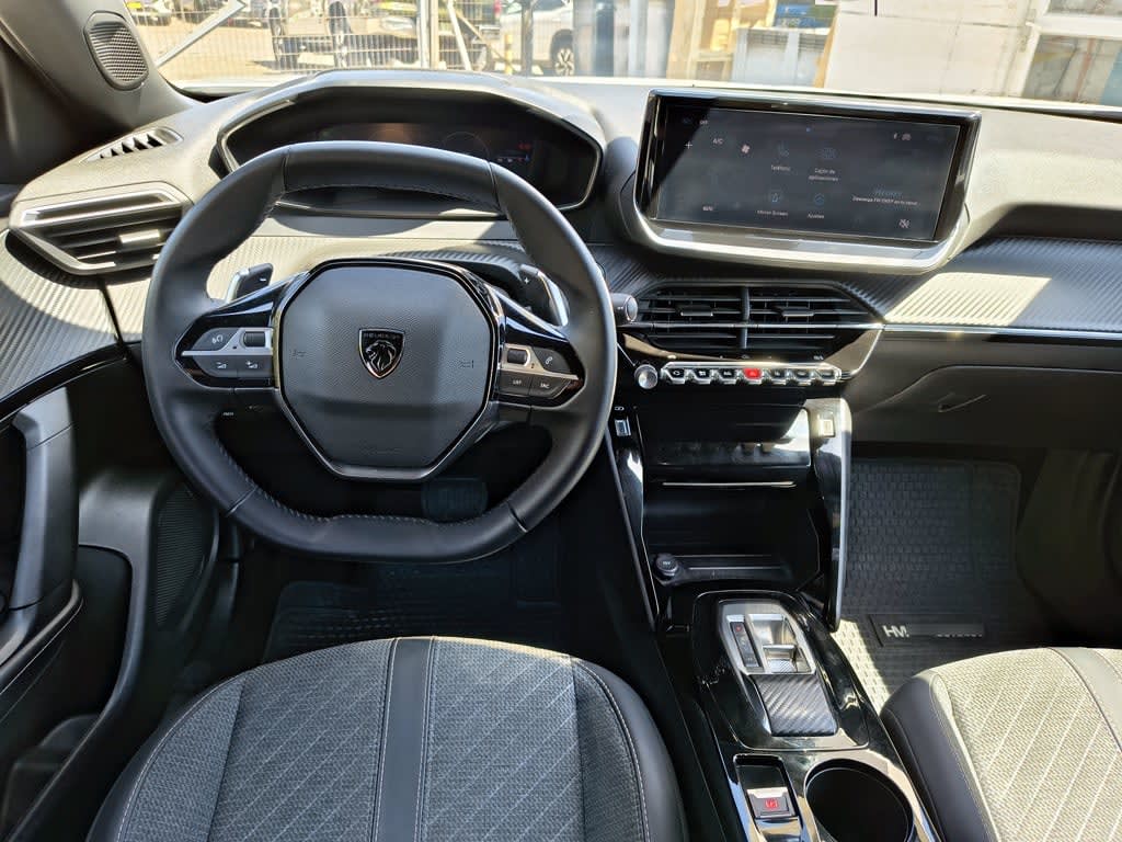 Peugeot 2008 Allure año 2025