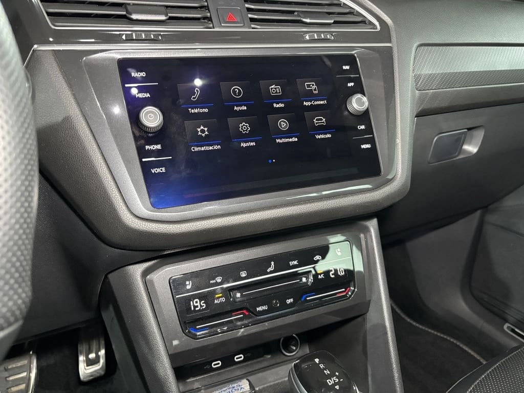 Volkswagen Tiguan 2.0 R-Line At 4x4 año 2025