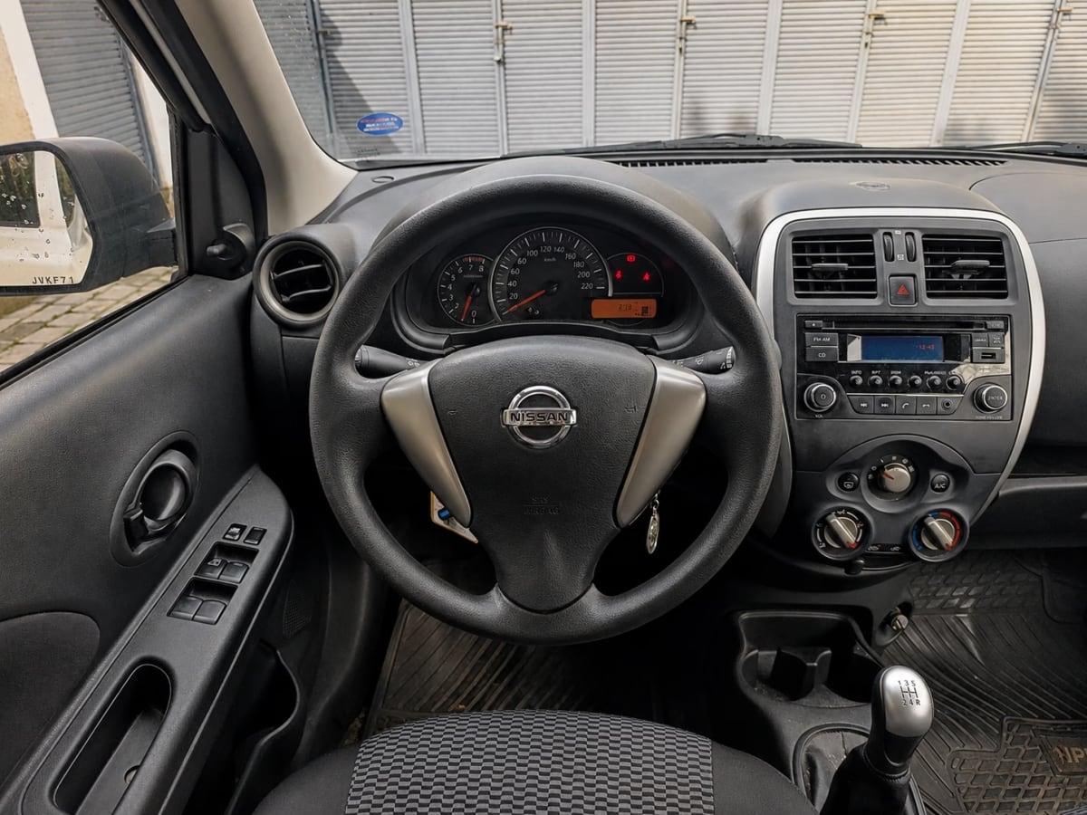 Nissan March Sport año 2017