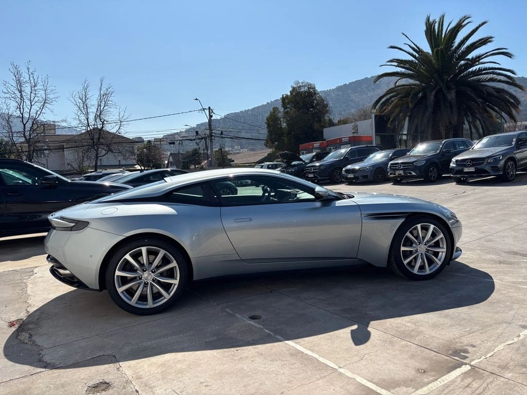 Aston Martin Db11 V12 Biturbo 5.2 año 2018