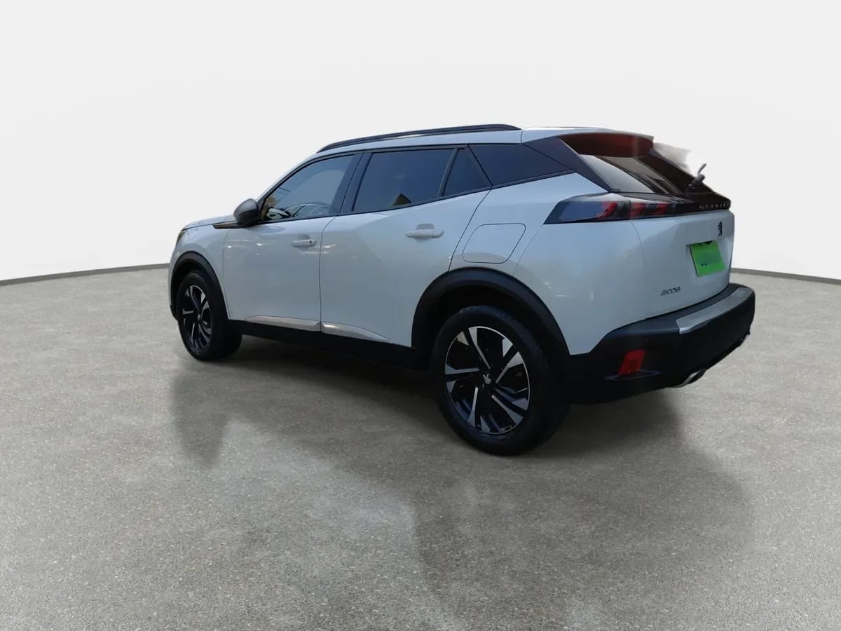Peugeot 2008 1.2 Active Puretech 4x2 130 Eat8 5p año 2021