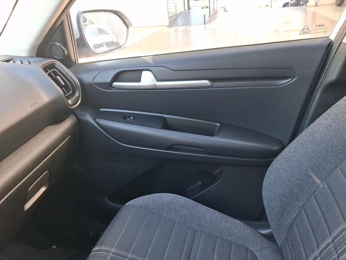 Kia Sonet 1.5 Ex 4x2 Ivt Ri At 5p año 2025