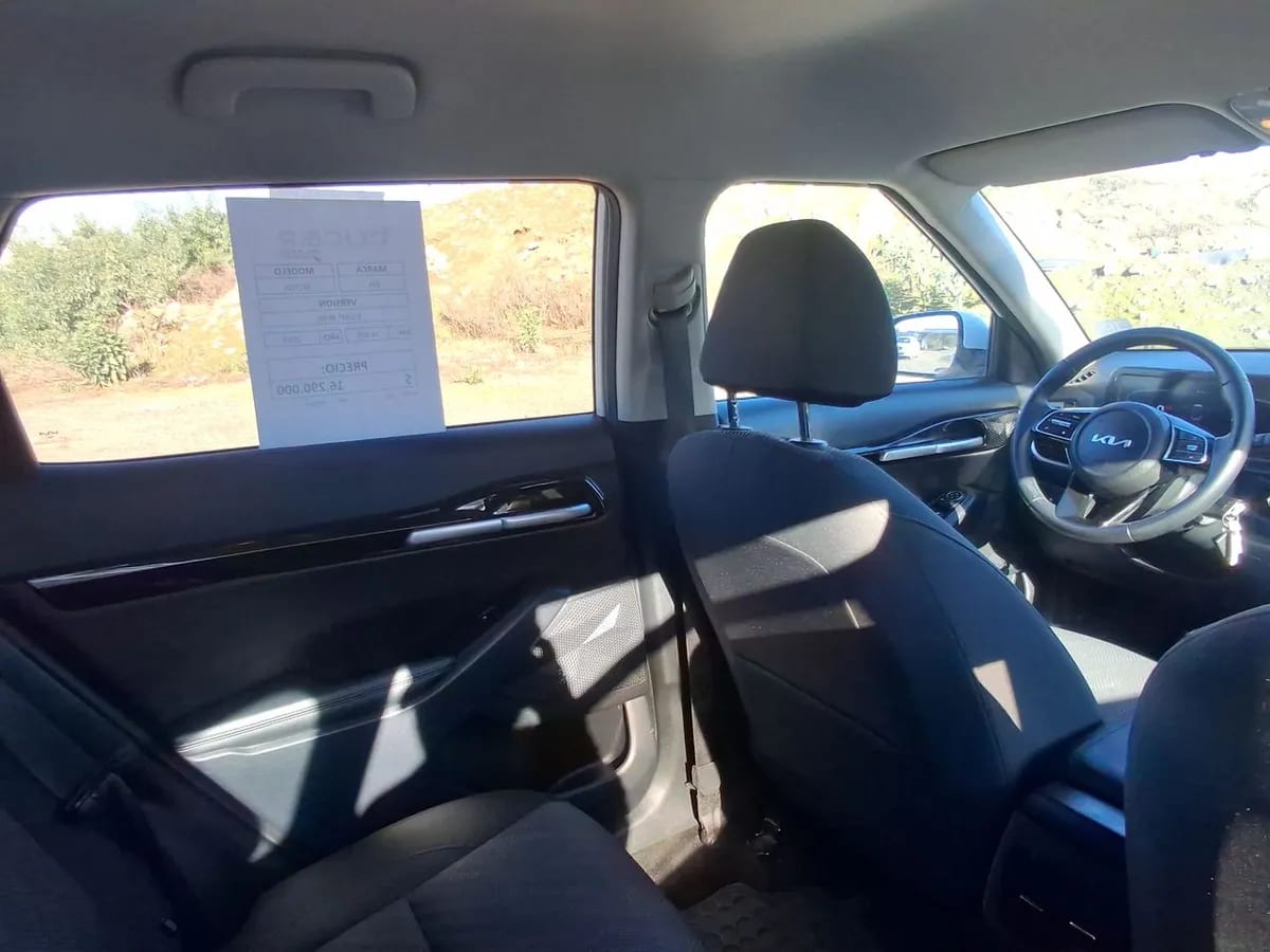 Kia Seltos 1.5 Ex 4x2 6mt 5p año 2024