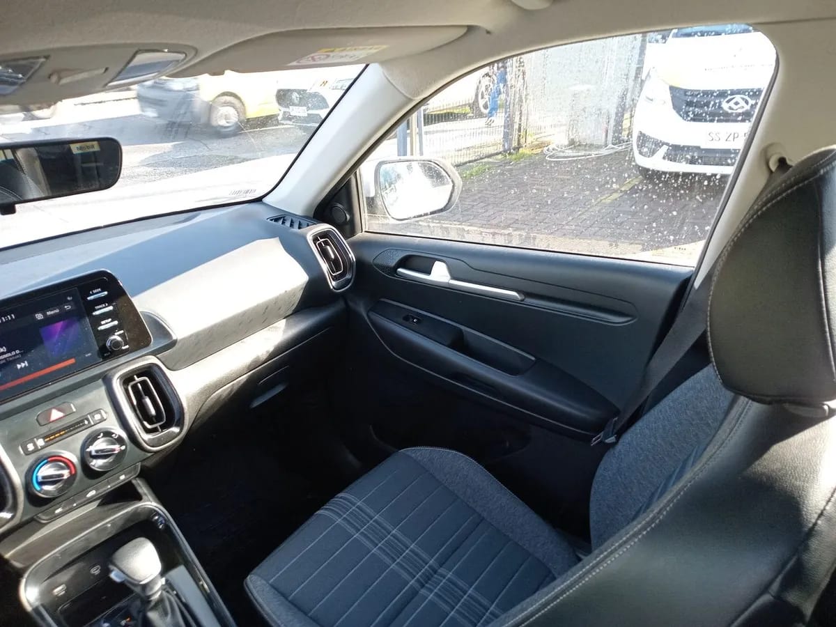 Kia Sonet 1.5 Ex 4x2 Ivt Ri At 5p año 2025
