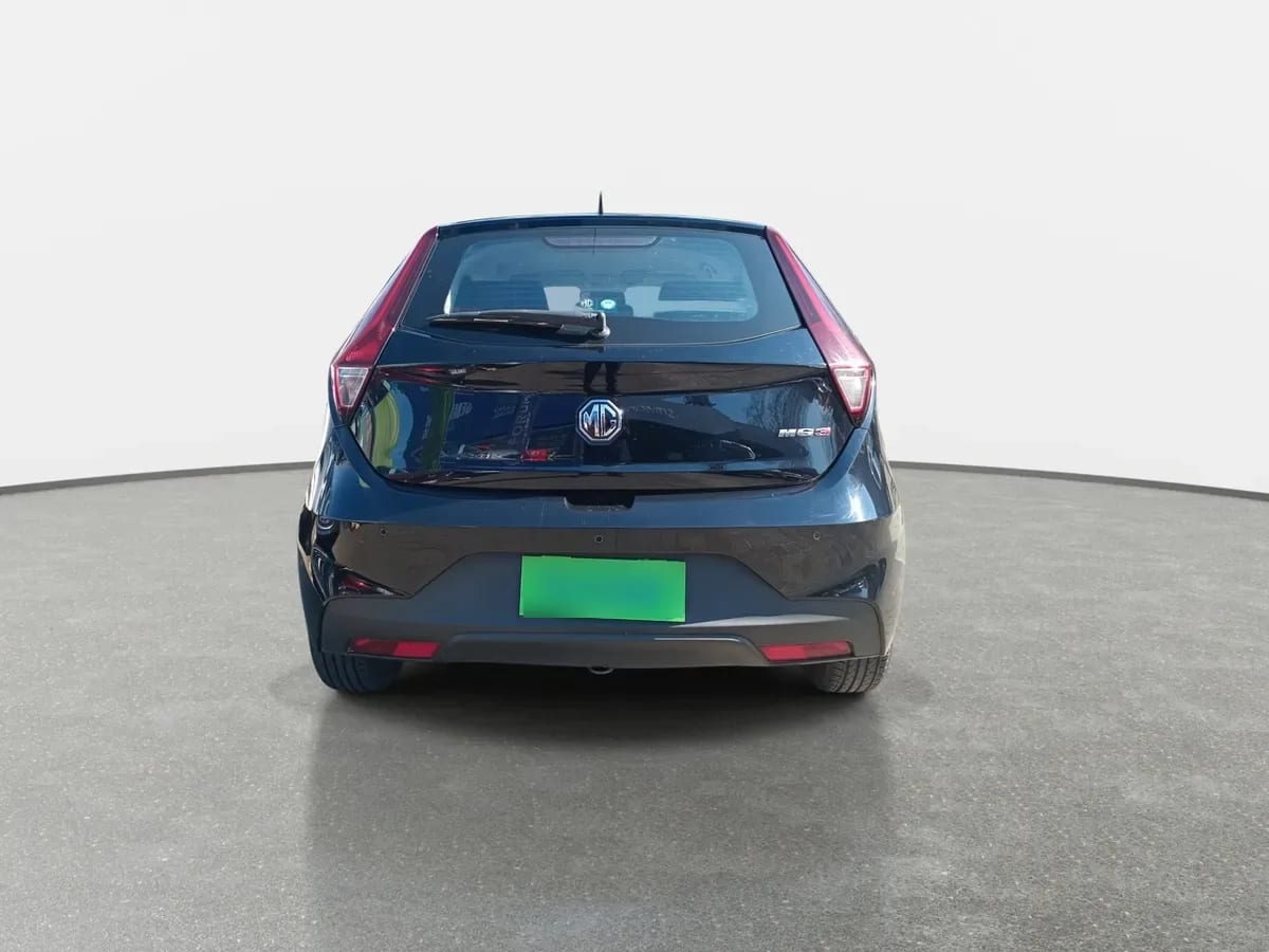 MG 3 1.5 Std 4x2 Hb Mt 5p año 2024