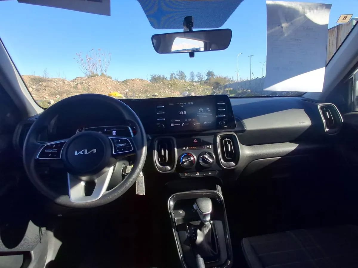 Kia Sonet 1.5 Ex 4x2 Ivt Ri At 5p año 2025