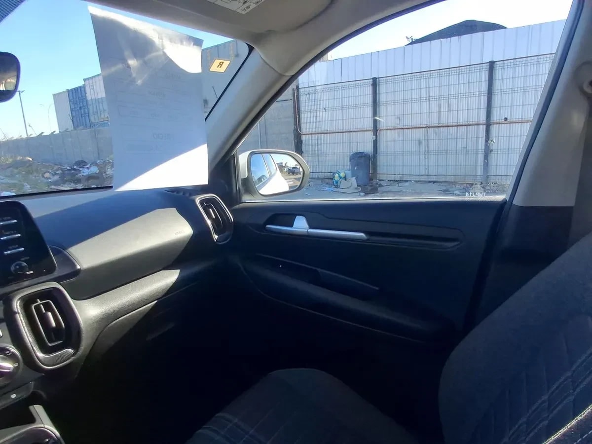 Kia Sonet 1.5 Ex 4x2 Ivt Ri At 5p año 2025