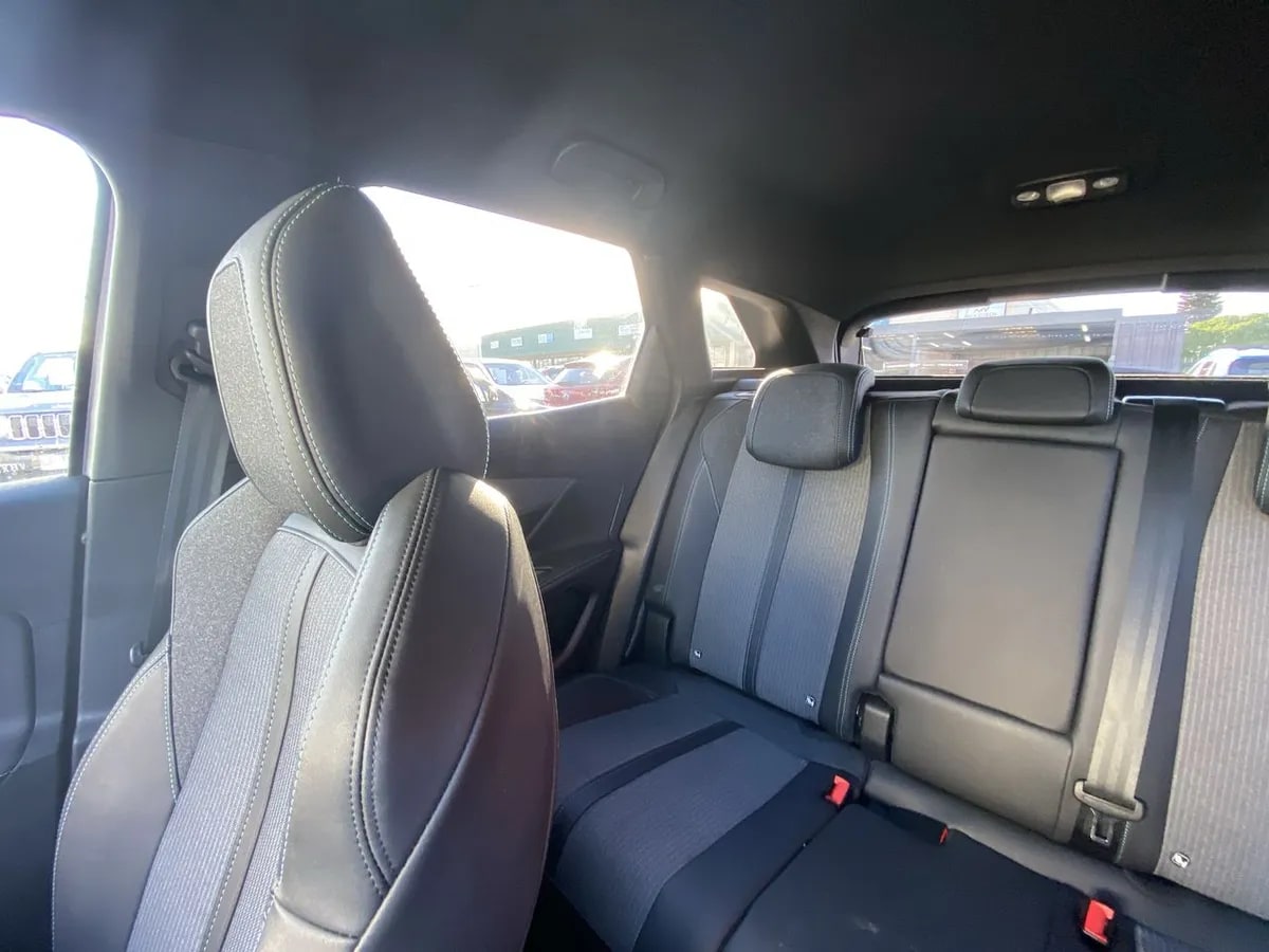 Peugeot 3008 1.6 Allure Pack Thp 165 4x2 Eat6 5p año 2025