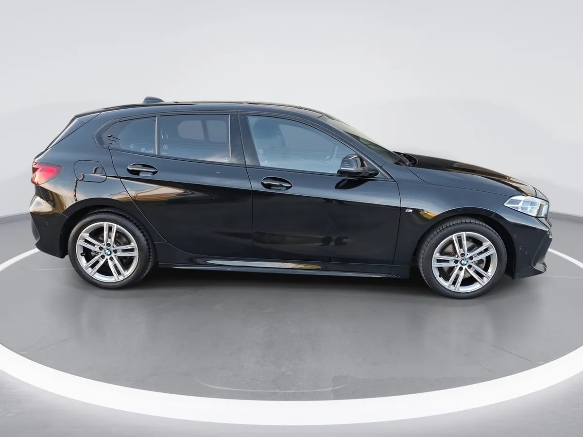 BMW 118i 1.5 M Sport Se 4x2 At 5p año 2024