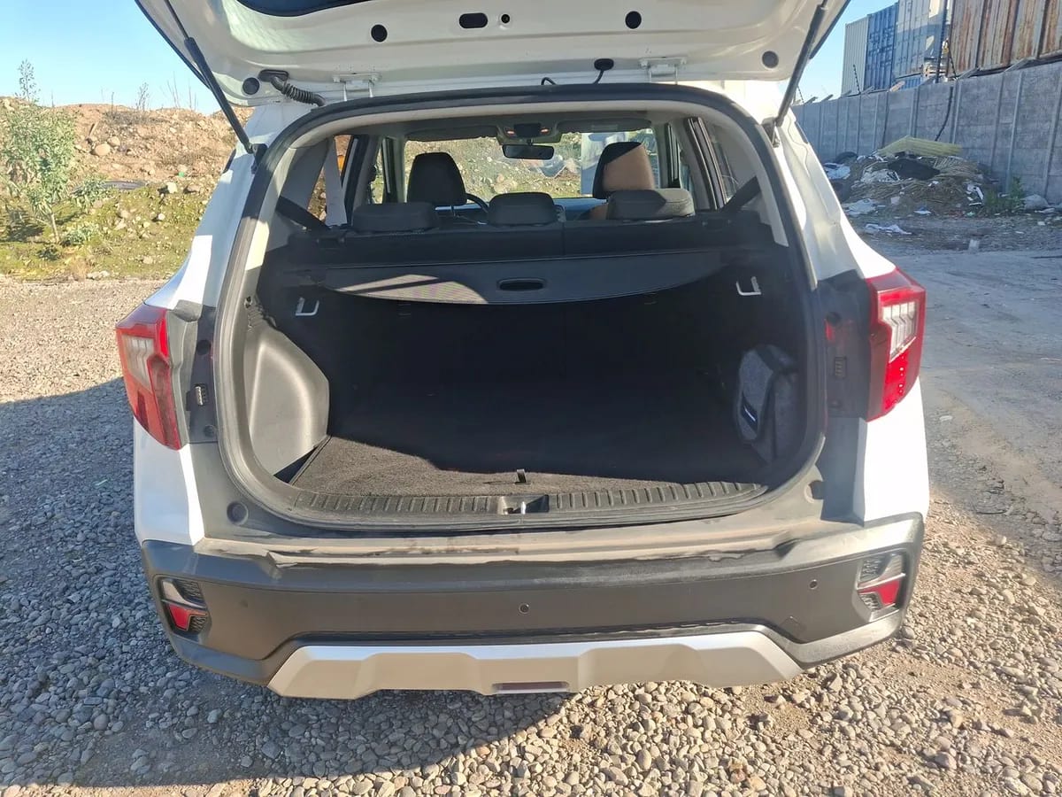 Kia Seltos 1.5 Ex 4x2 6mt 5p año 2024