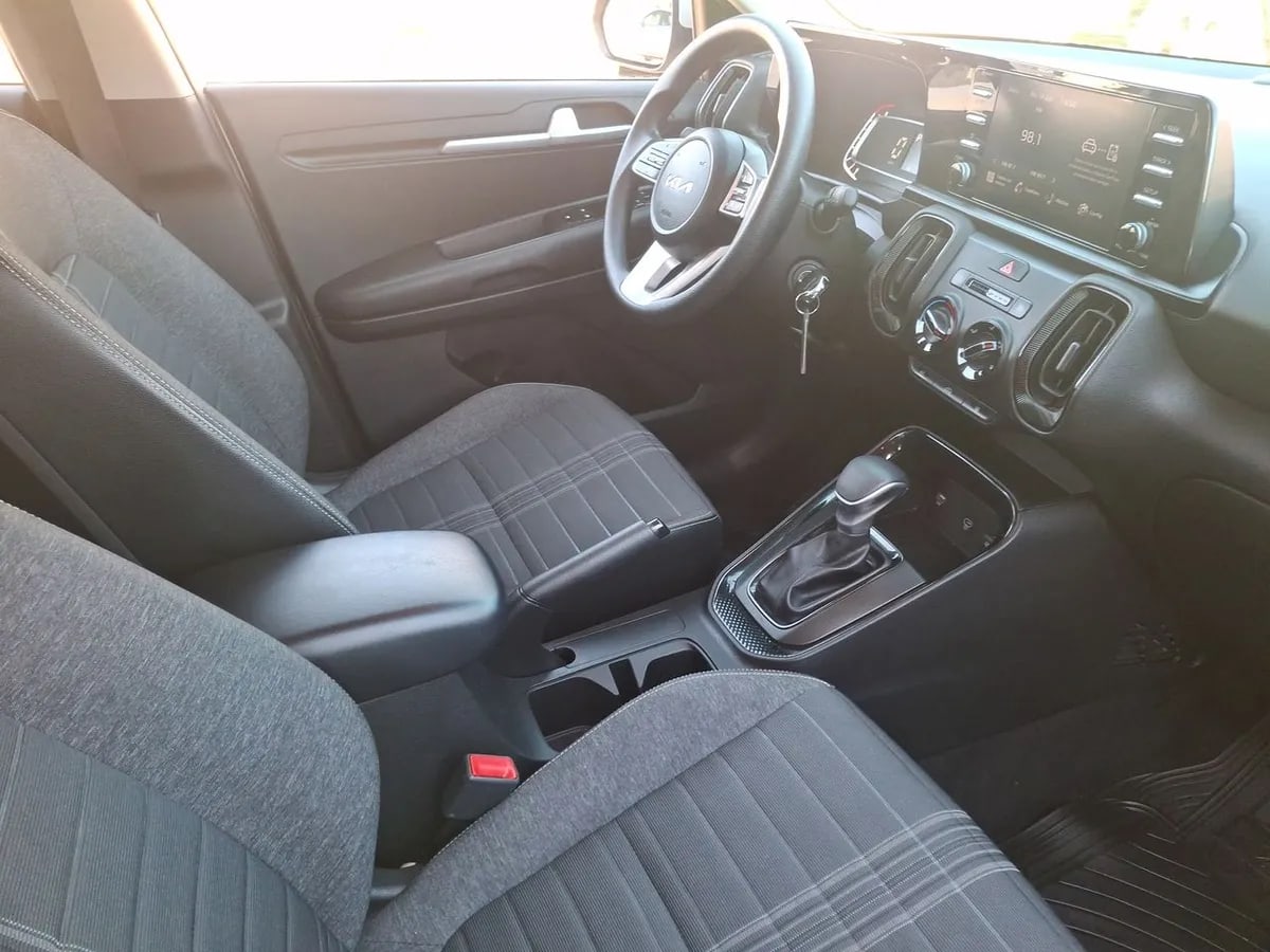 Kia Sonet 1.5 Ex 4x2 Ivt Ri At 5p año 2025