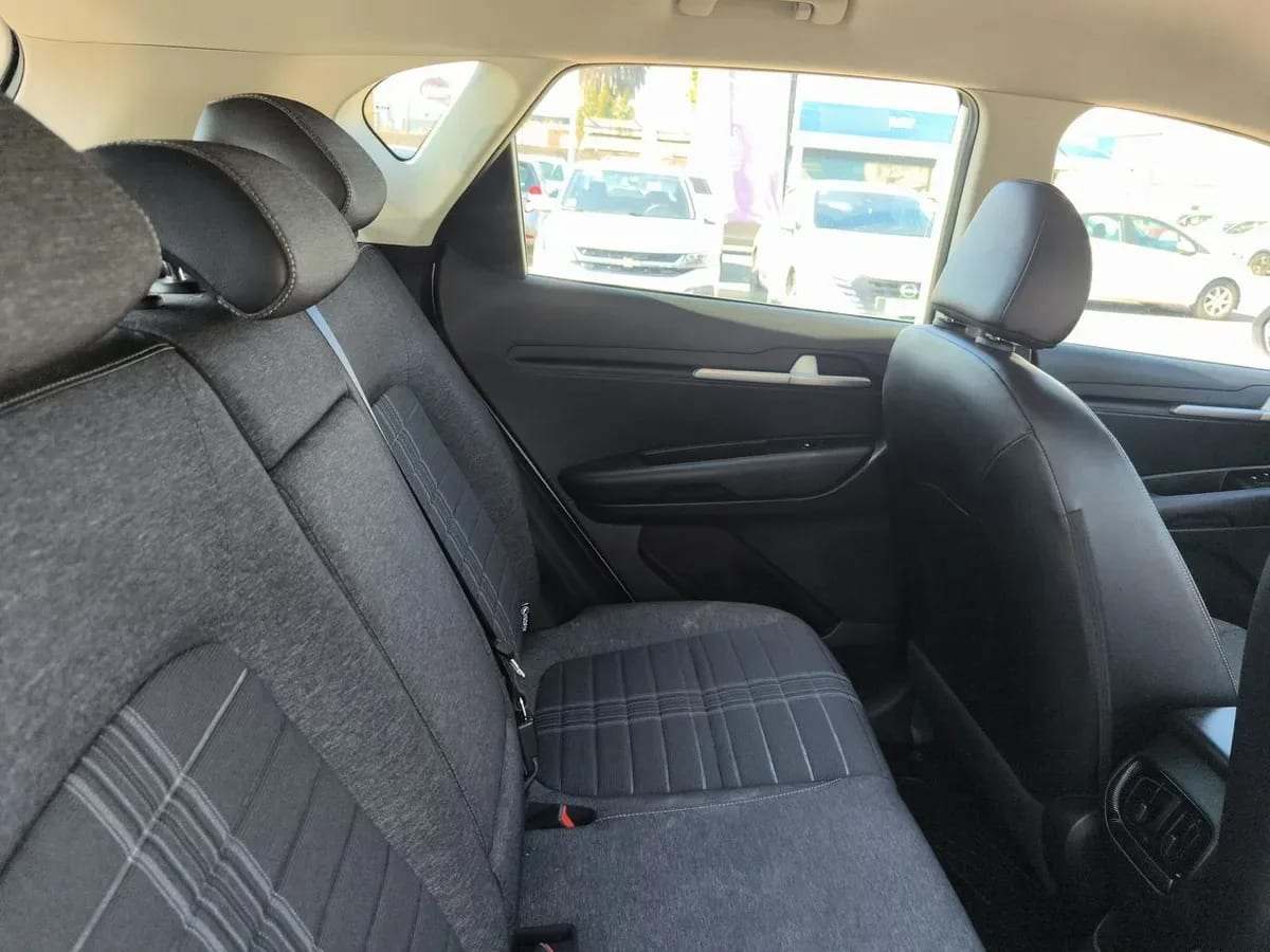 Kia Sonet 1.5 Ex 4x2 Ivt At 5p año 2025
