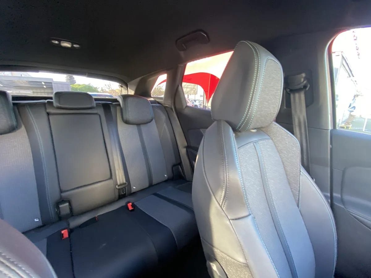 Peugeot 3008 1.6 Allure Pack Thp 165 4x2 Eat6 5p año 2025