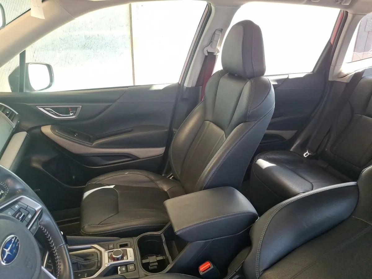 Subaru Forester 2.0i Limited Eyesight Awd At 5p año 2024