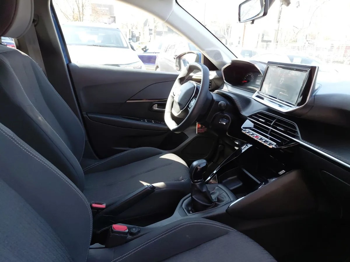 Peugeot 208 1.2 Style Puretech 75 4x2 Mt 5p año 2023