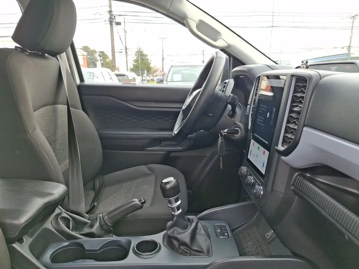 Ford Ranger 2.0 Xls Diesel 4x2 Dob. Cab. Mt 4p año 2024