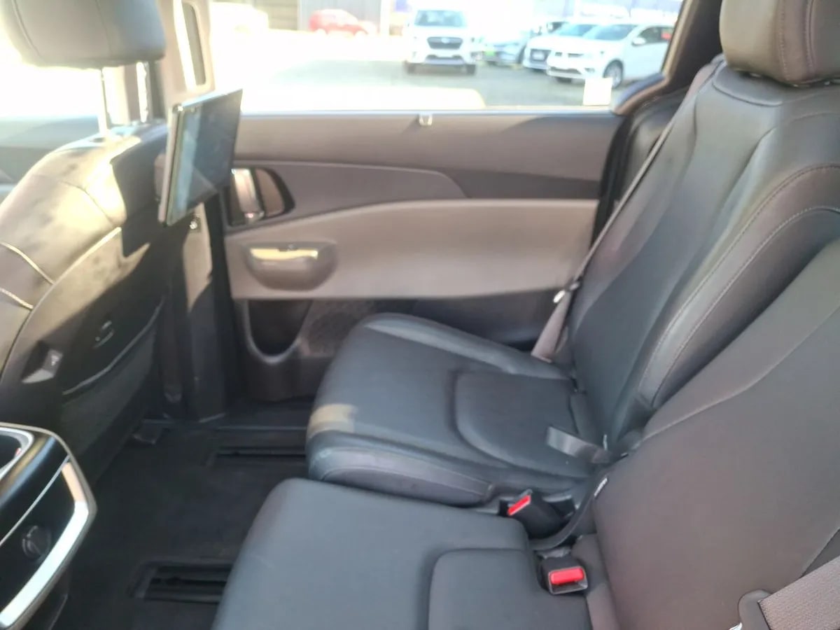 Kia Carnival 2.2 Ex Ltd Diesel 4x2 8at 5p año 2025