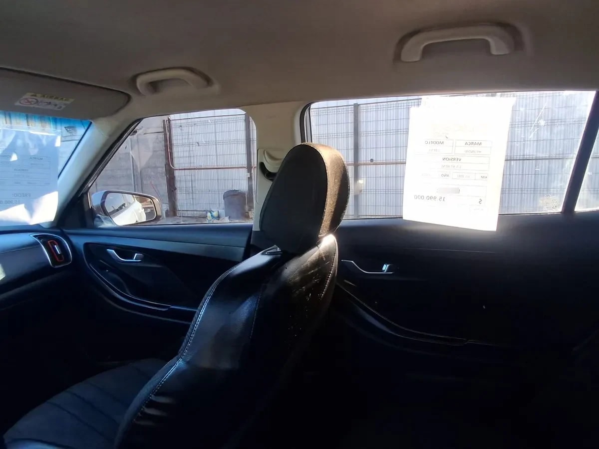 Hyundai Creta 1.5 Plus Su2i 4x2 Cvt At 5p año 2024