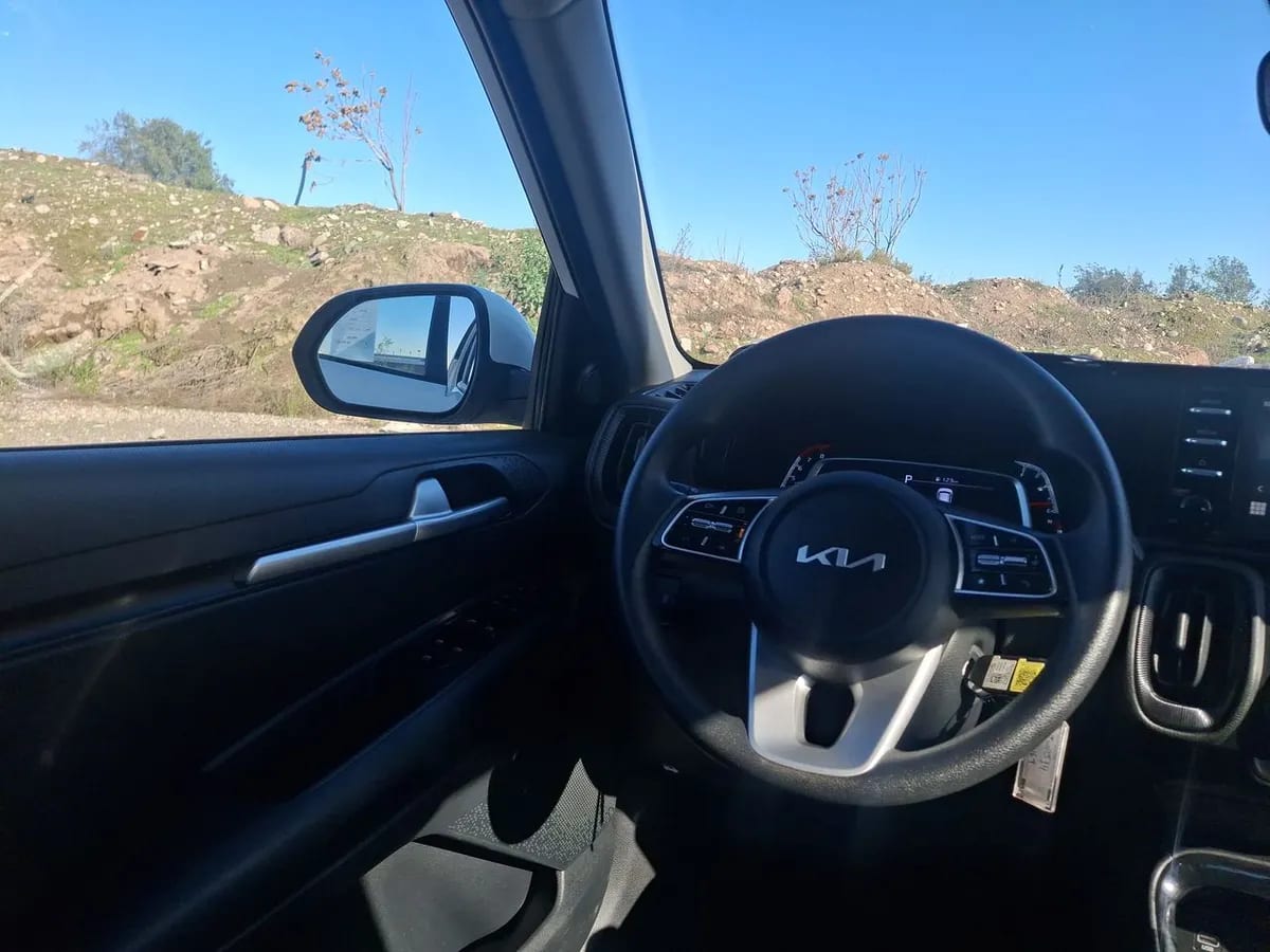 Kia Sonet 1.5 Ex 4x2 Ivt Ri At 5p año 2025