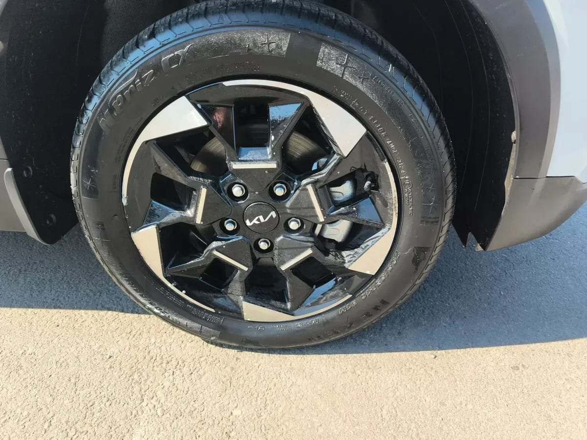 Kia Sonet 1.5 Ex 4x2 Ivt At 5p año 2025