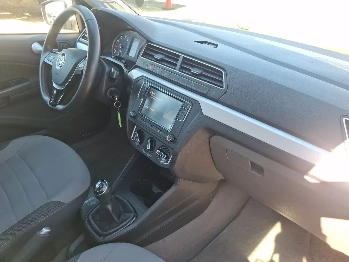Volkswagen Gol 1.6 Highline 4x2 Hb Mt 5p año 2022