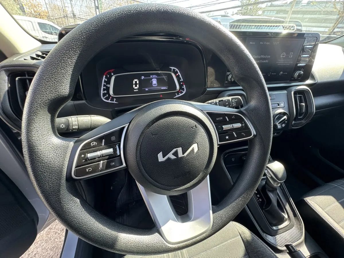 Kia Sonet 1.5 Ex 4x2 Ivt Ri At 5p año 2025